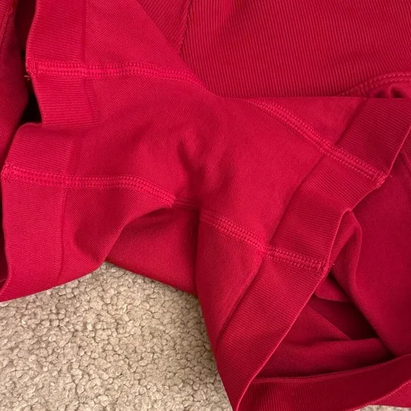 Diosafit Women's V Waist Booty Scrunch Shorts - Picture 6 of 6